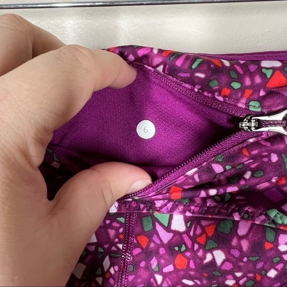 Lululemon Real Quick Crop Leggings Paradise Camo Regal Plum Womens Size 6 - Picture 9 of 9